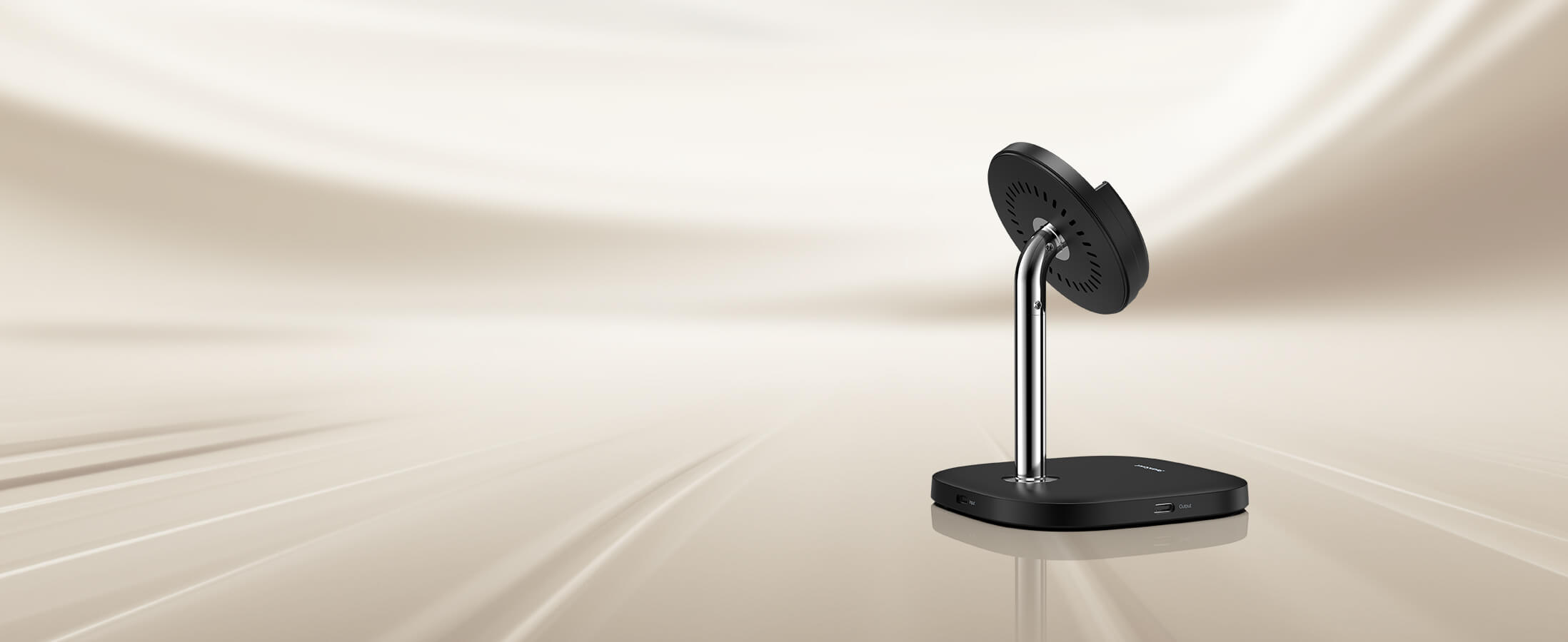 Featuring a detachable head, the SwanScout 506M functions like a wireless charging pad or magnetic stand.